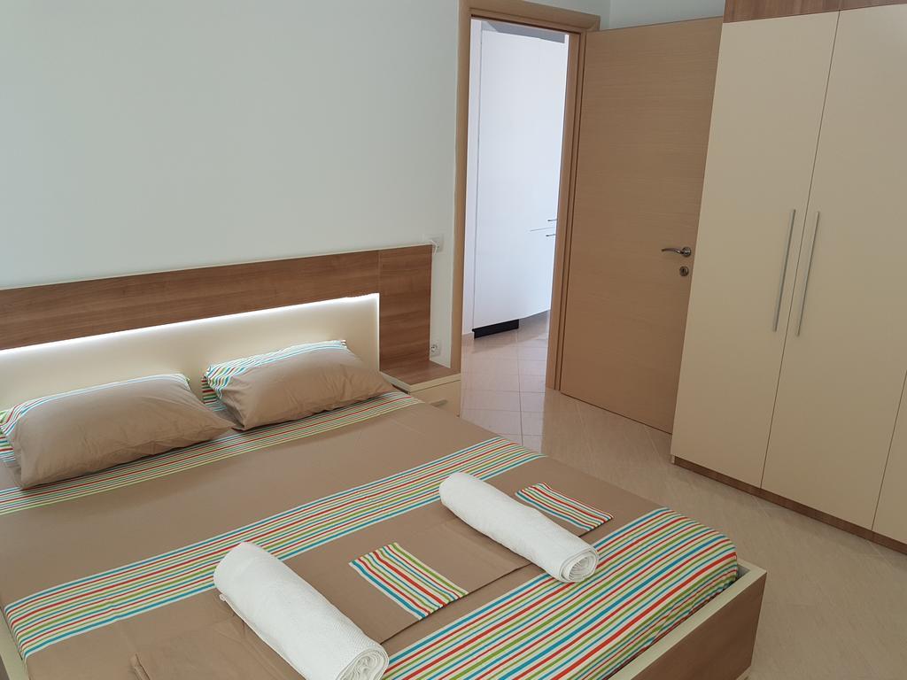 Flori Beach Apartment Радима Экстерьер фото