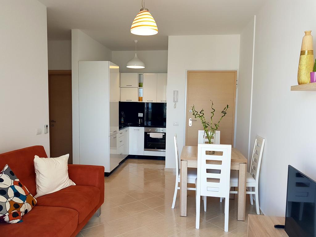 Flori Beach Apartment Радима Экстерьер фото